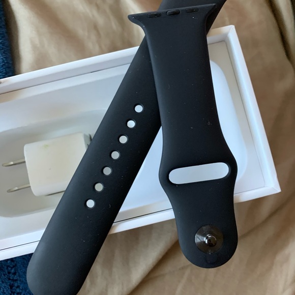 Apple Watch - Picture 4 of 4